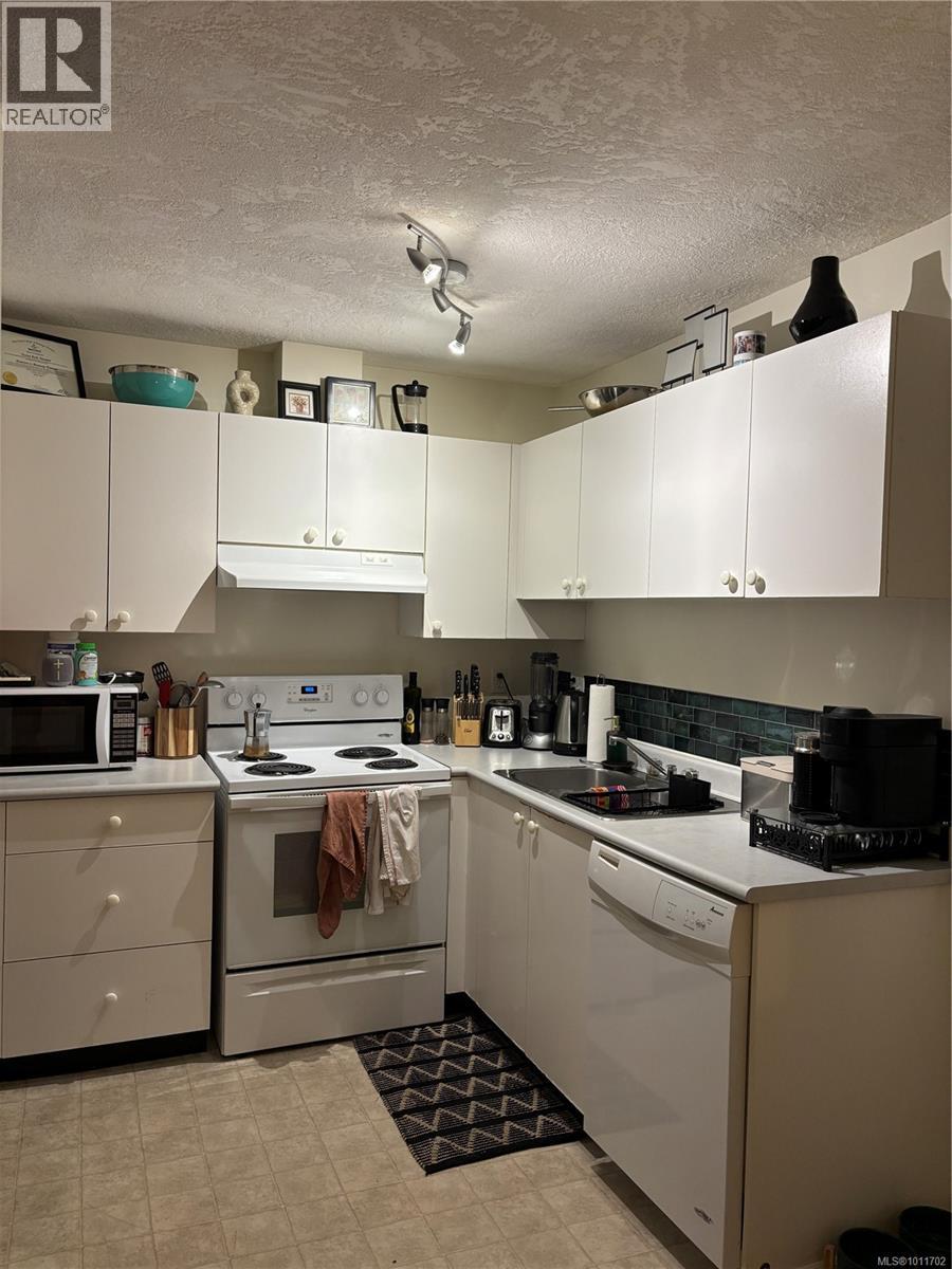 217 827 North Park Street, Victoria