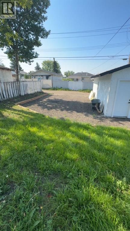Photo 14 of 9513 108 Avenue, Grande Prairie AB