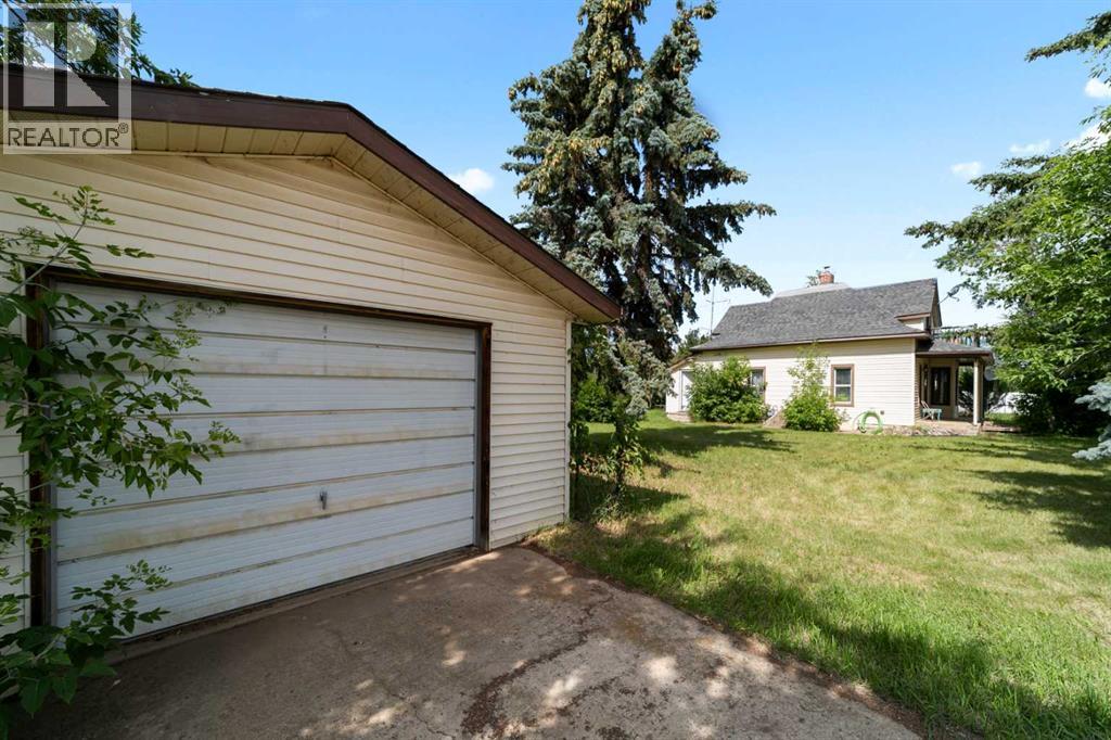 Photo 7 of 4928 51 Street, Hardisty AB