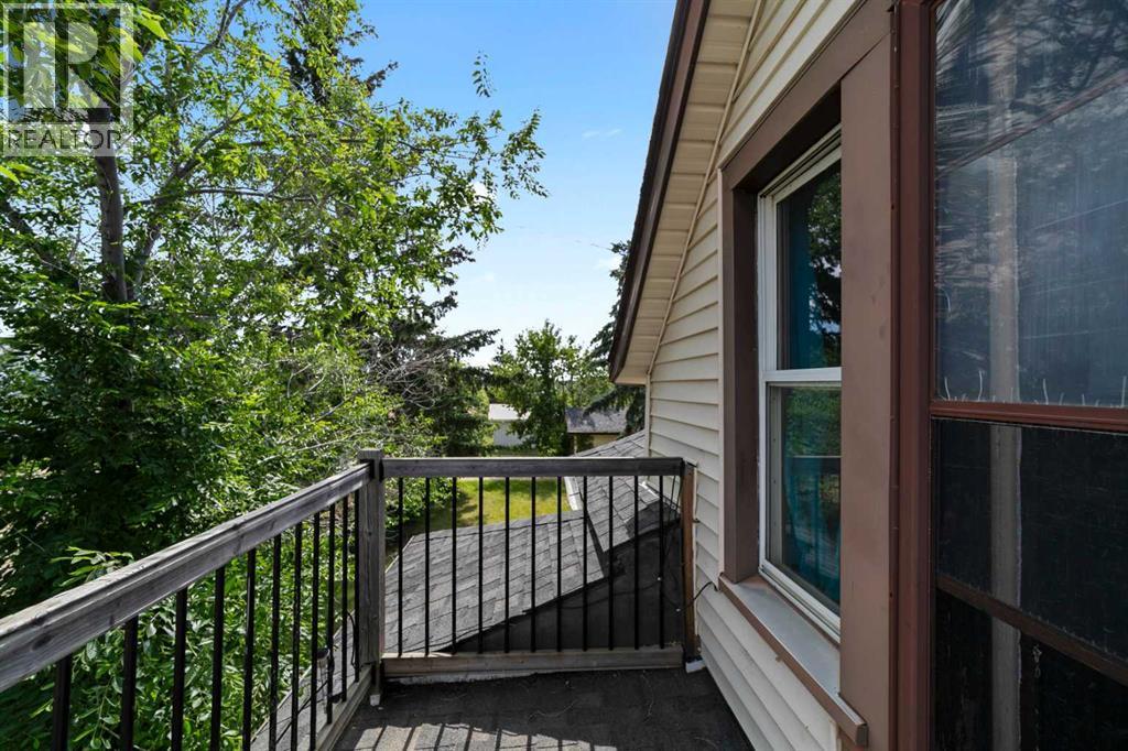 Photo 25 of 4928 51 Street, Hardisty AB