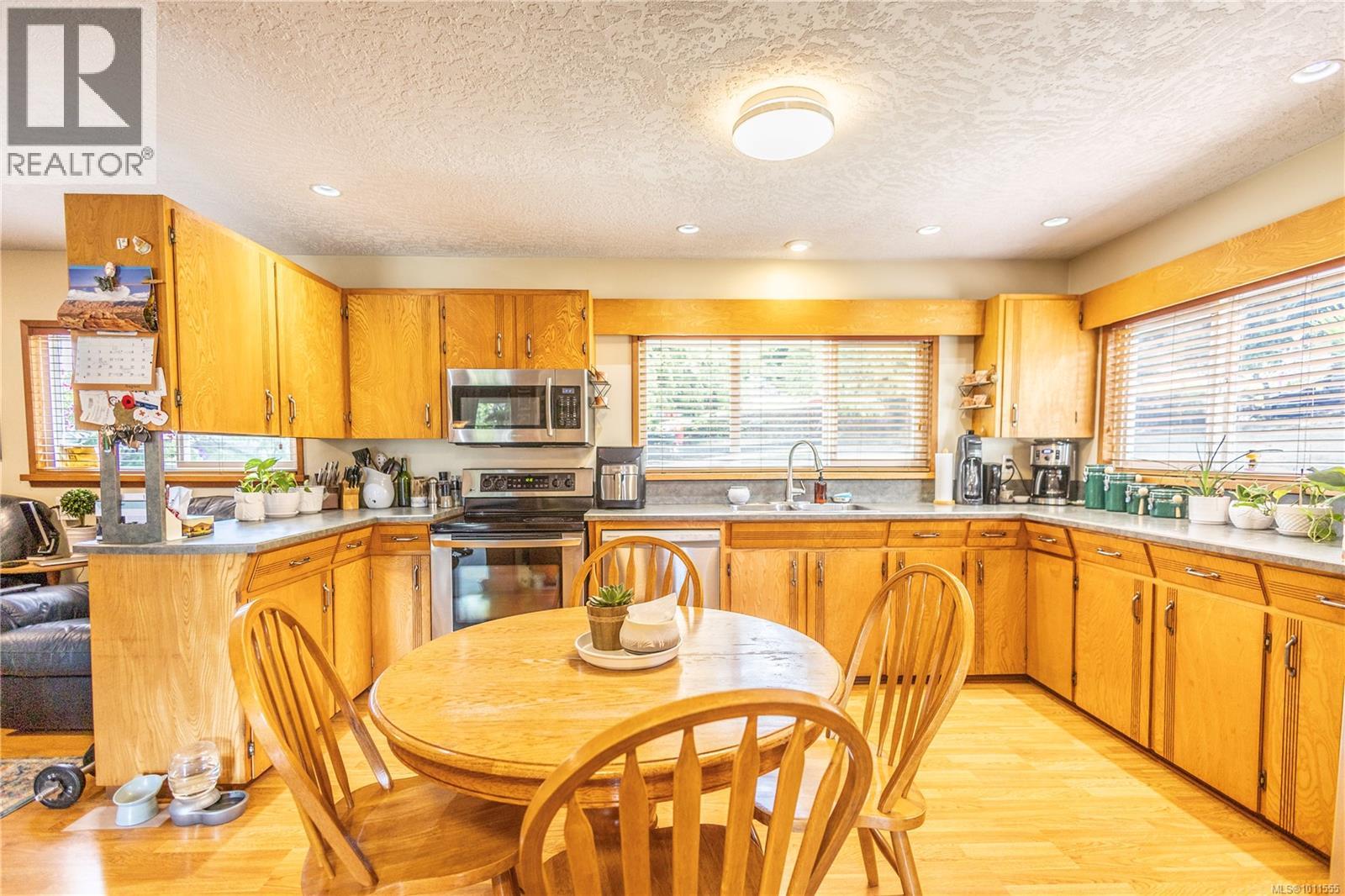 Photo 6 of 936 Walfred Rd, Langford BC