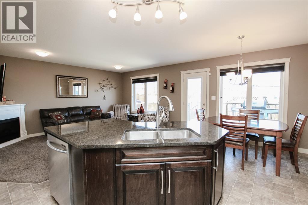 Photo 4 of 6 Almond Crescent, Blackfalds AB