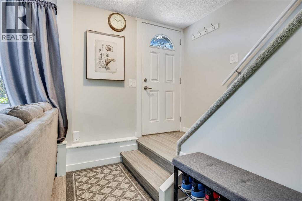 Single Family House for Sale in    Street SW Glenbrook Calgary 