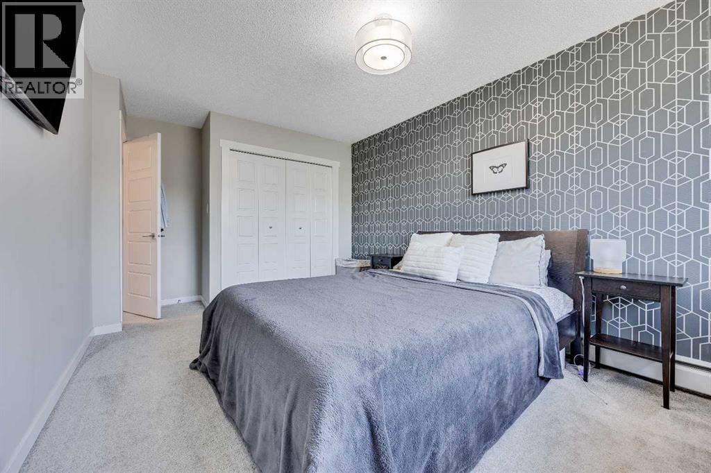 Single Family House for Sale in    Street SW Glenbrook Calgary 