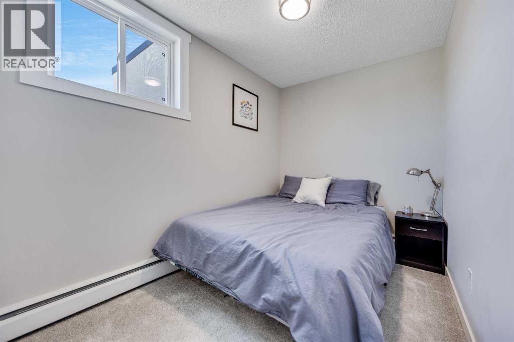 Single Family House for Sale in    Street SW Glenbrook Calgary 