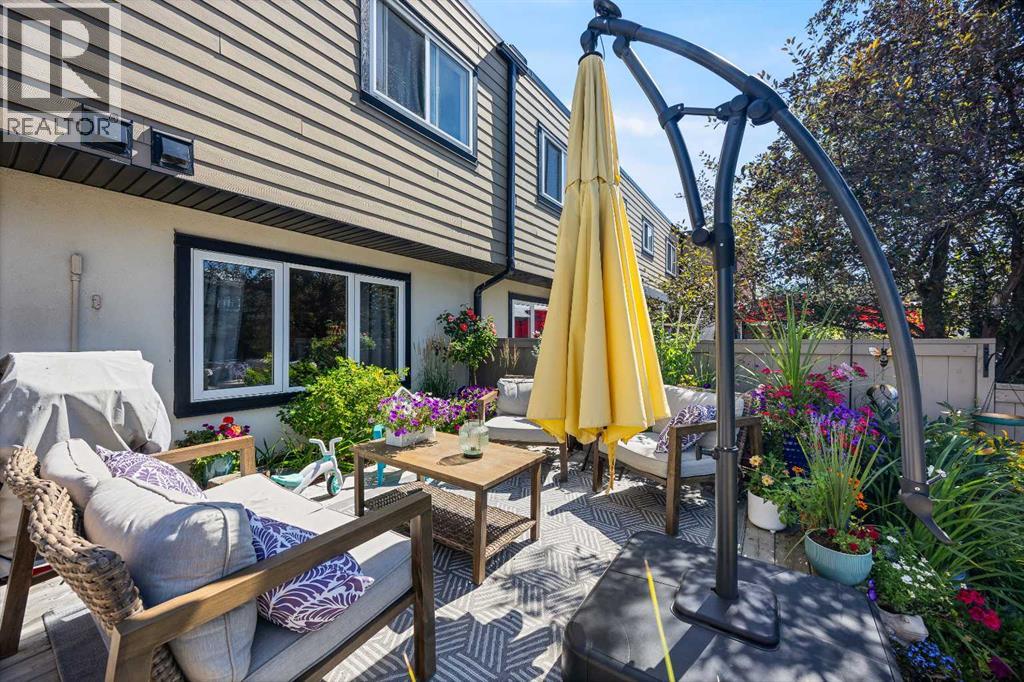 Single Family House for Sale in    Street SW Glenbrook Calgary 