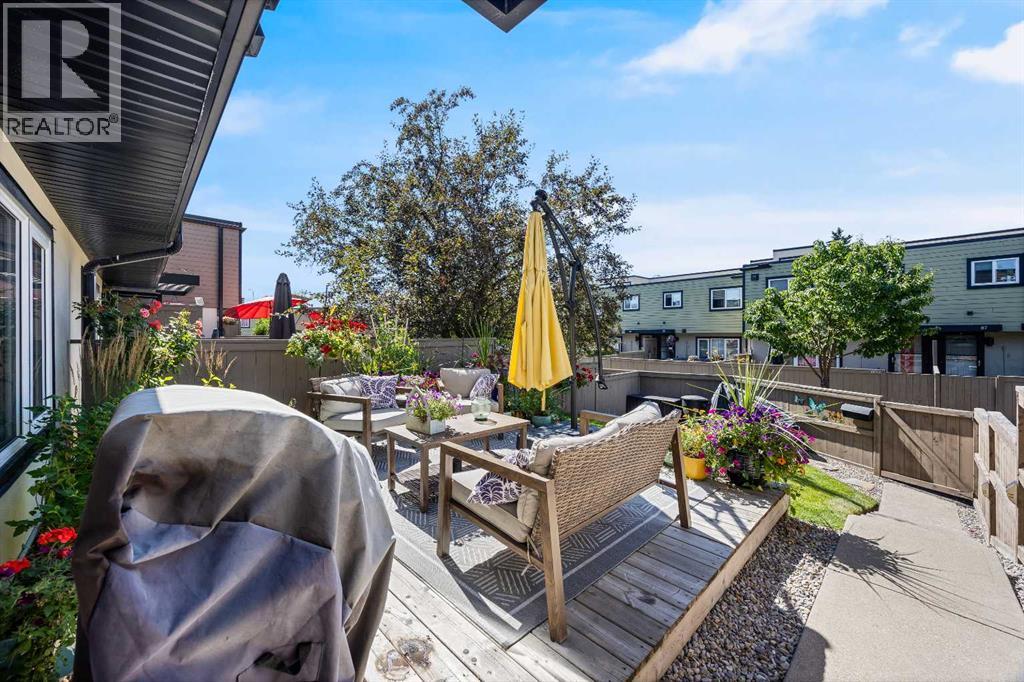 Single Family House for Sale in    Street SW Glenbrook Calgary 