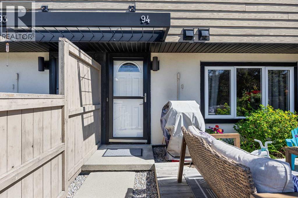 Single Family House for Sale in    Street SW Glenbrook Calgary 