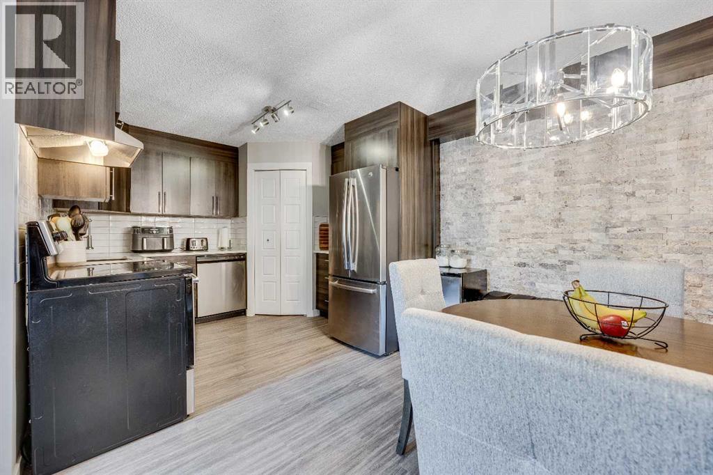 Single Family House for Sale in    Street SW Glenbrook Calgary 