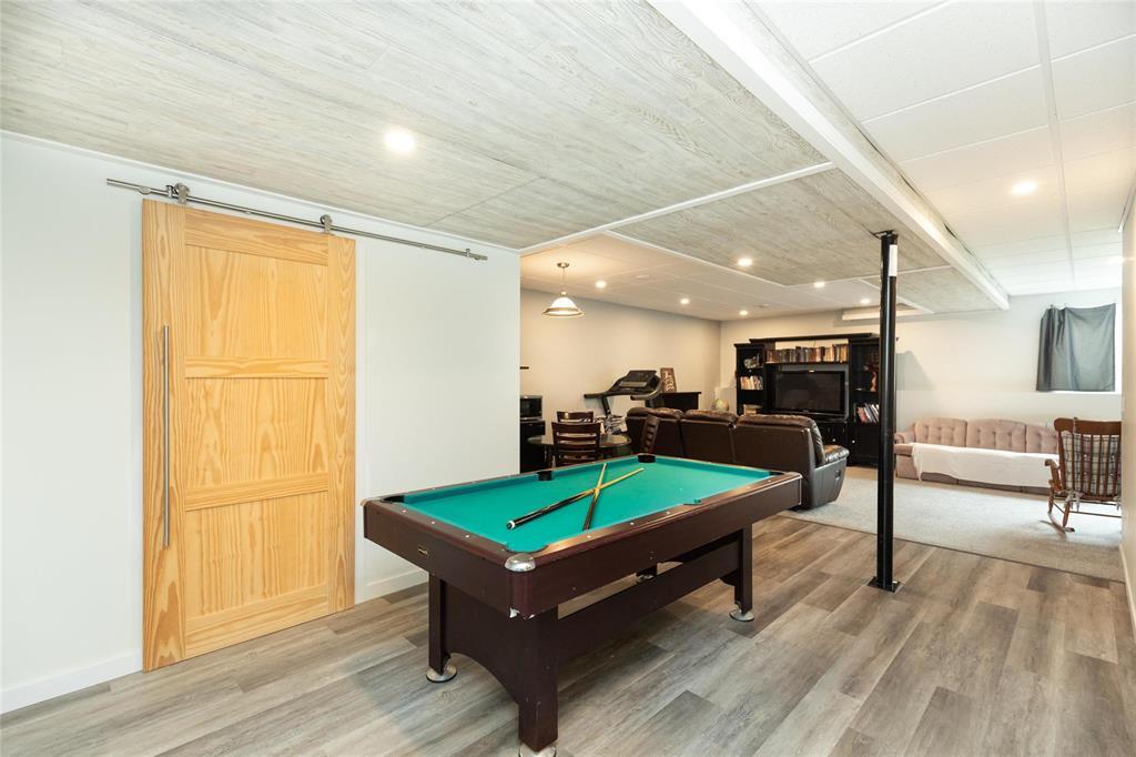 Photo 21 of 54 Parkhill Crescent, Steinbach MB