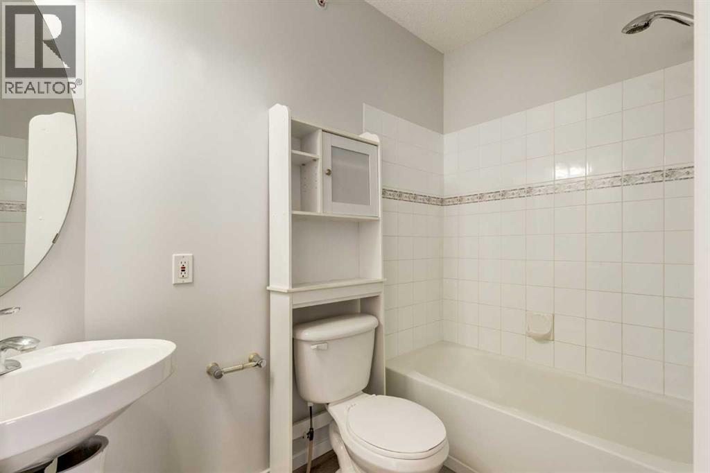 Single Family House for Sale in   Rocky Vista Park NW Rocky Ridge Calgary 