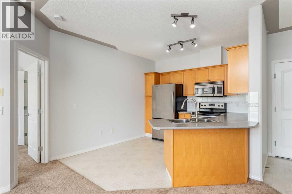 Single Family House for Sale in   Rocky Vista Park NW Rocky Ridge Calgary 