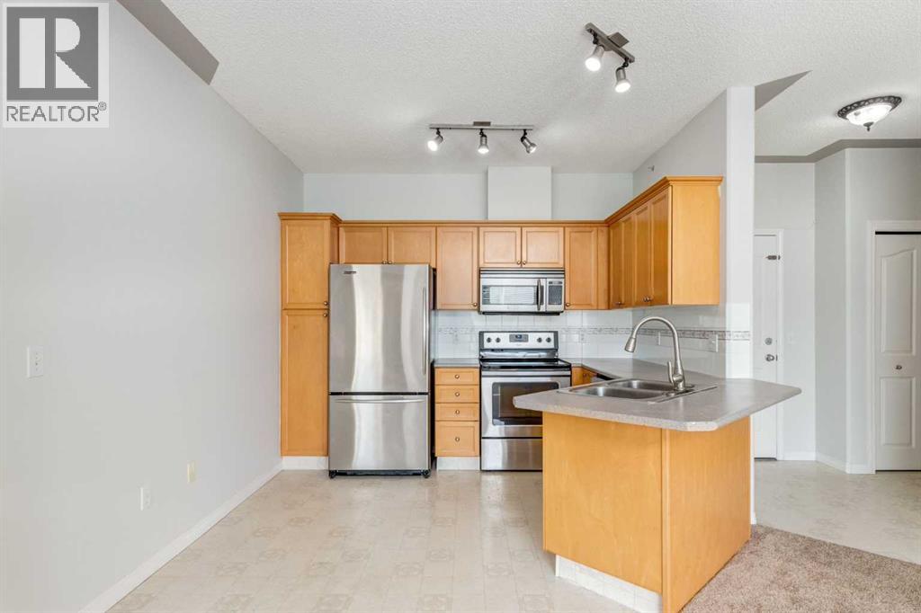 Single Family House for Sale in   Rocky Vista Park NW Rocky Ridge Calgary 