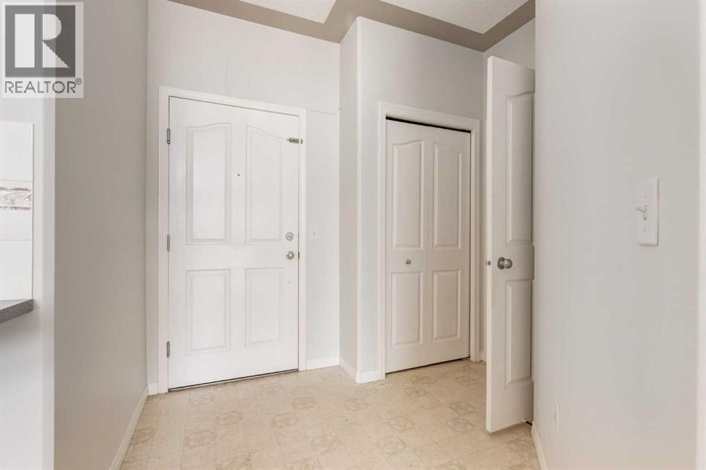 Single Family House for Sale in   Rocky Vista Park NW Rocky Ridge Calgary 