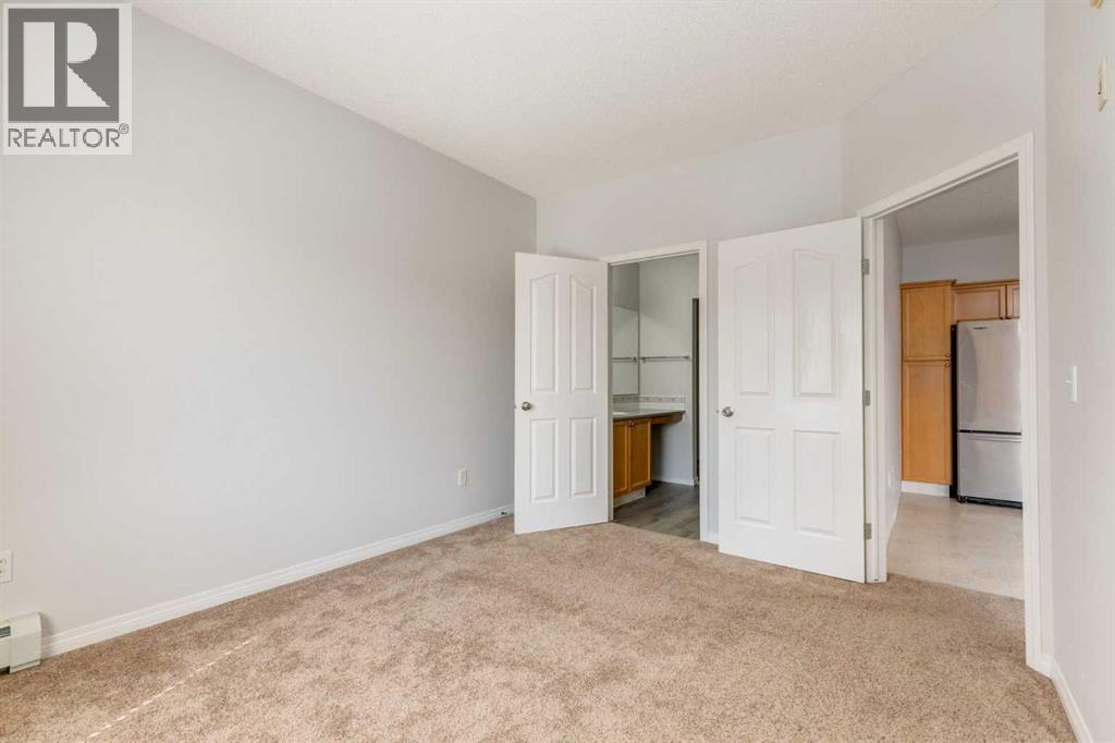 Single Family House for Sale in   Rocky Vista Park NW Rocky Ridge Calgary 