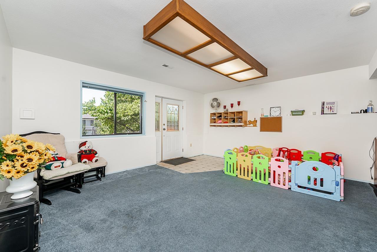 Photo 24 of 34686 St Matthews Way, Abbotsford BC