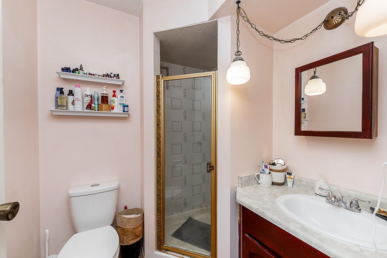 Photo 18 of 34686 St Matthews Way, Abbotsford BC