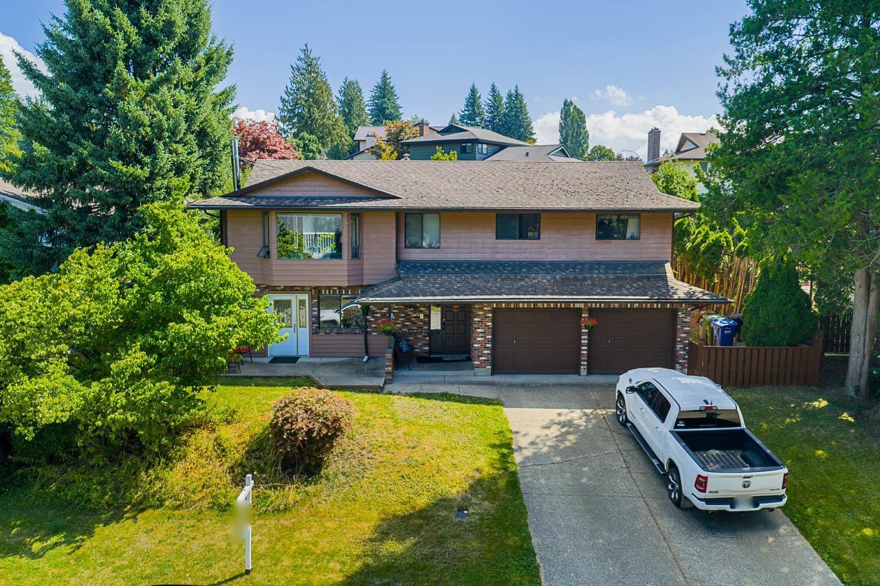 Photo 1 of 34686 St Matthews Way, Abbotsford BC