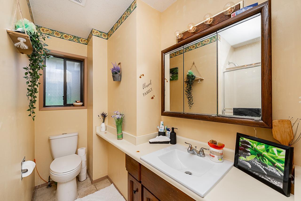 Photo 13 of 34686 St Matthews Way, Abbotsford BC