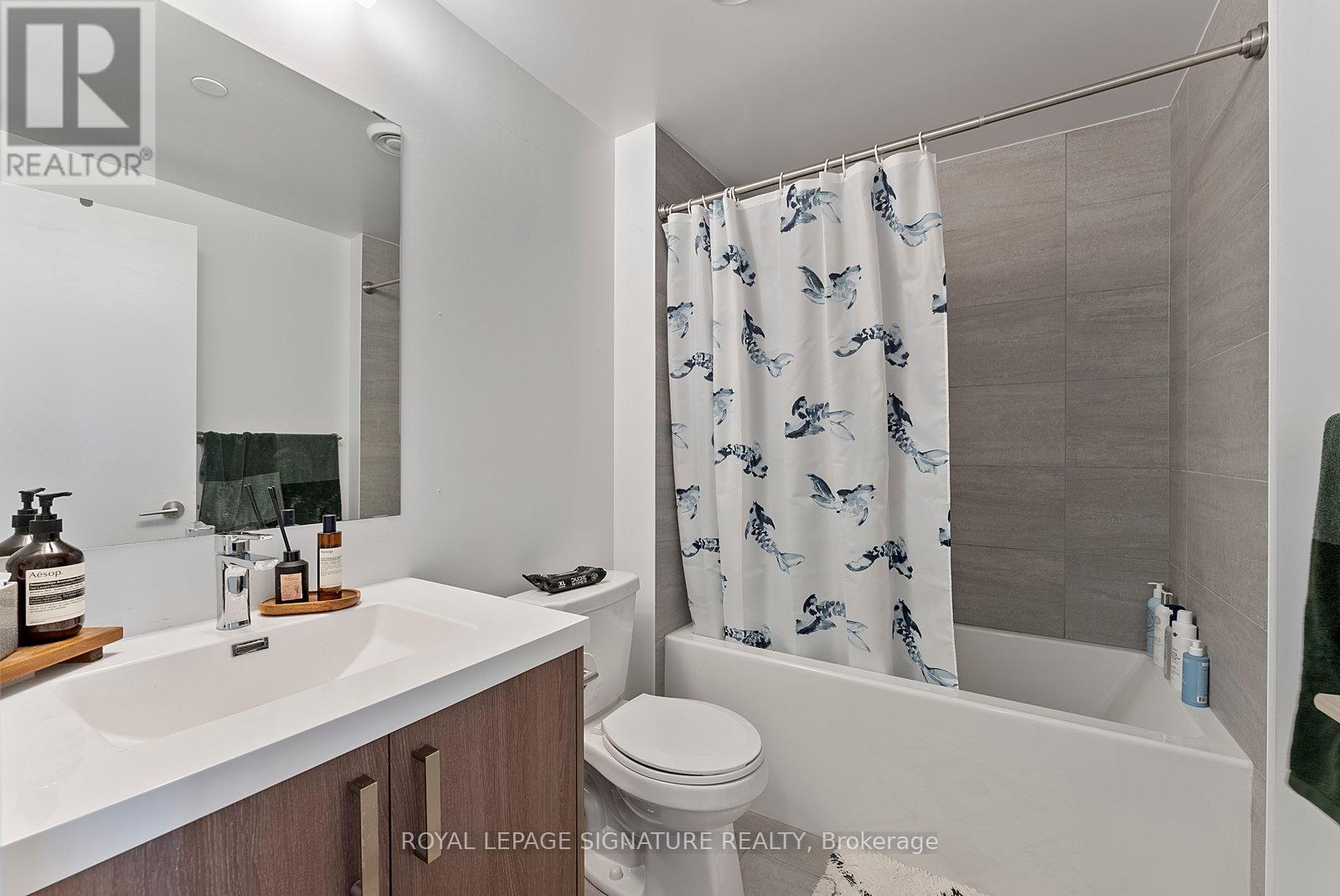 Photo 18 of 2501 77 Mutual Street, Toronto ON