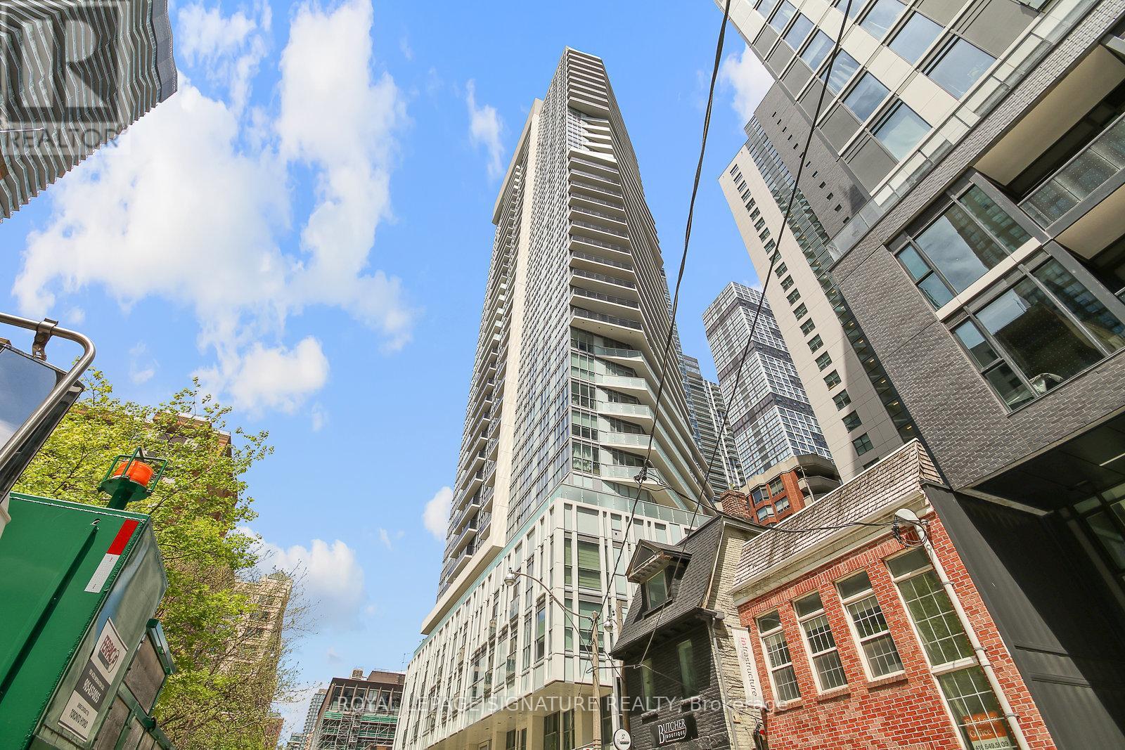 Photo 23 of 2501 77 Mutual Street, Toronto ON