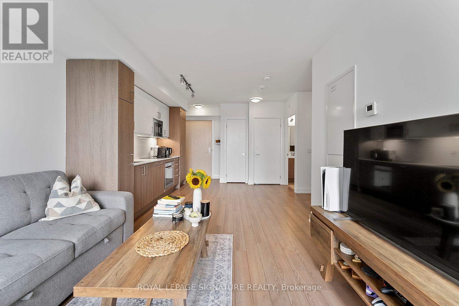 Photo 12 of 2501 77 Mutual Street, Toronto ON