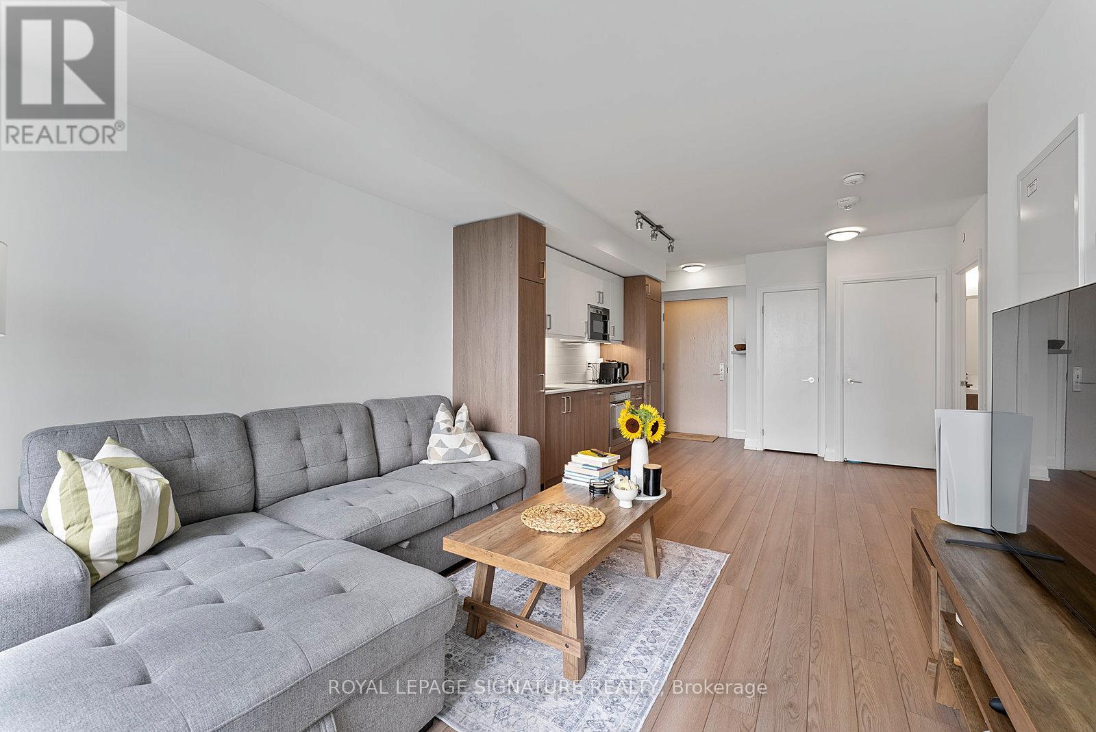 Photo 7 of 2501 77 Mutual Street, Toronto ON