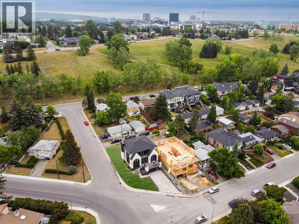 Single Family House for Sale in   Avenue NW Montgomery Calgary 