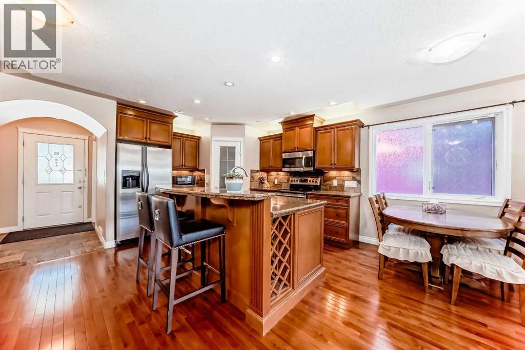 Single Family House for Sale in   Avenue NW West Hillhurst Calgary 
