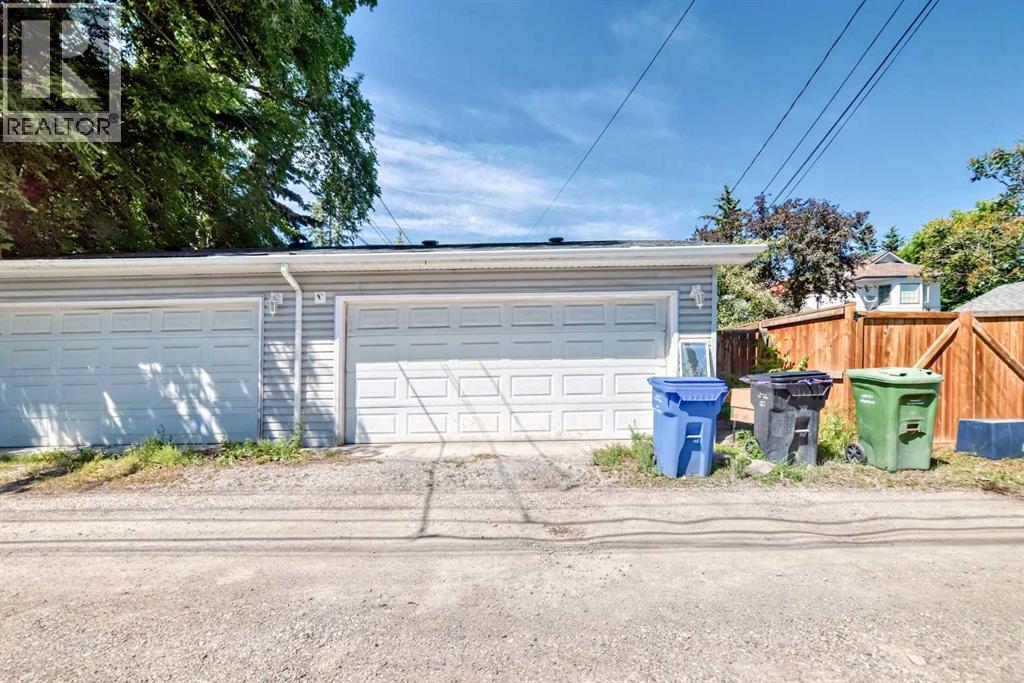 Single Family House for Sale in   Avenue NW West Hillhurst Calgary 