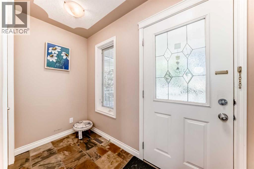 Single Family House for Sale in   Avenue NW West Hillhurst Calgary 