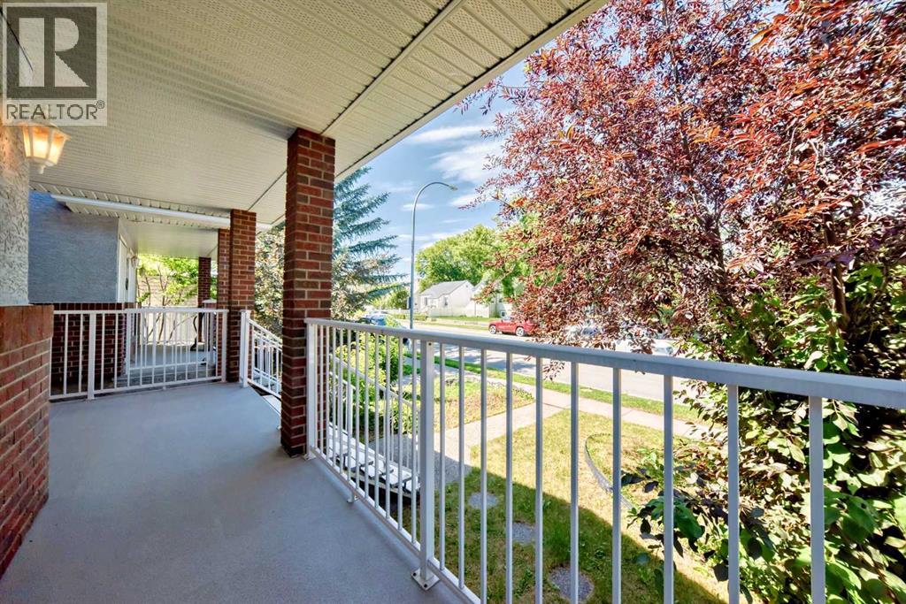 Single Family House for Sale in   Avenue NW West Hillhurst Calgary 