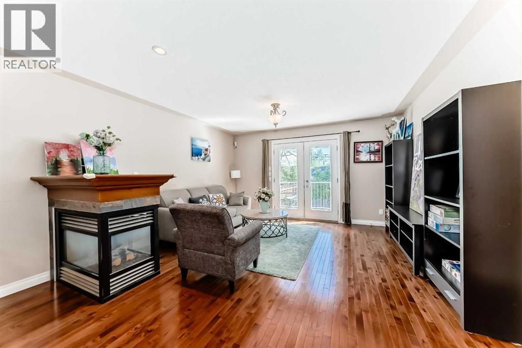 Single Family House for Sale in   Avenue NW West Hillhurst Calgary 