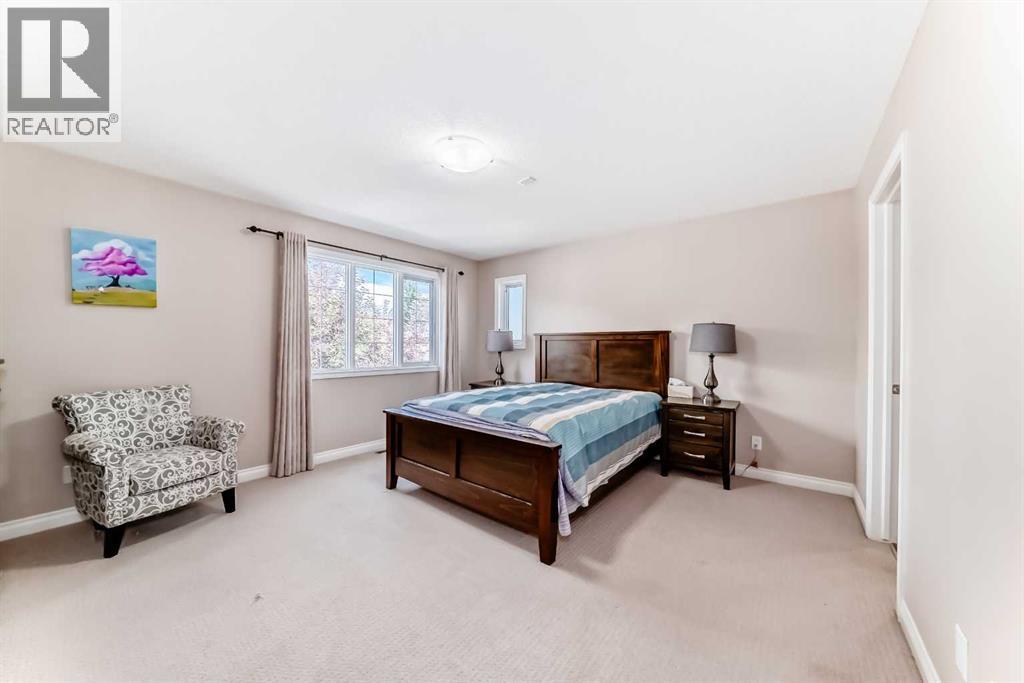 Single Family House for Sale in   Avenue NW West Hillhurst Calgary 