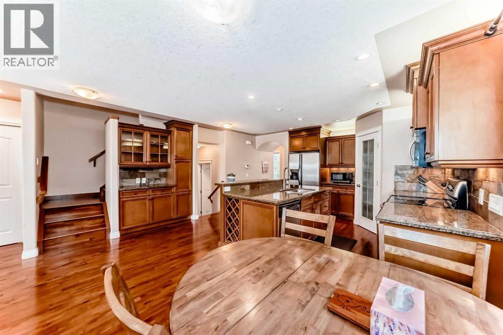 Single Family House for Sale in   Avenue NW West Hillhurst Calgary 