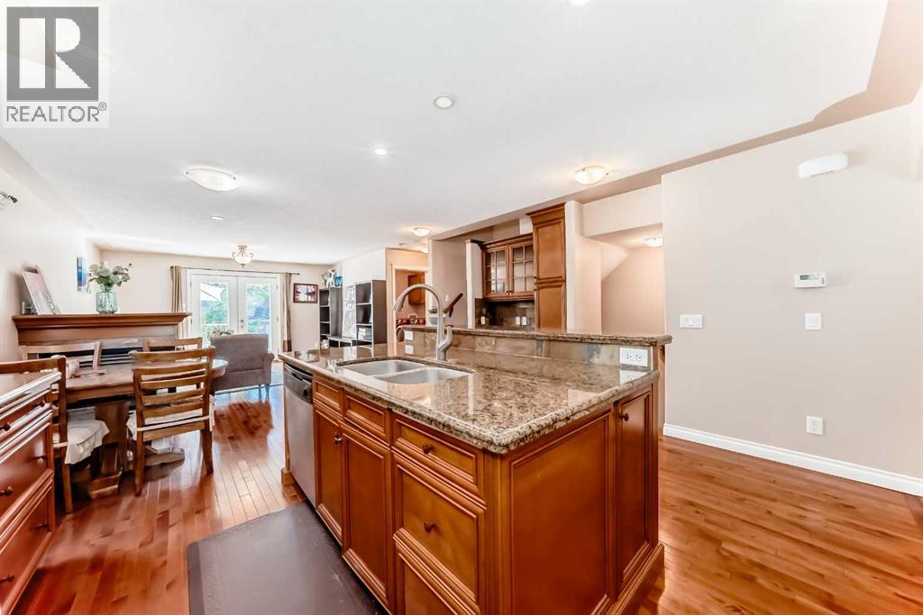 Single Family House for Sale in   Avenue NW West Hillhurst Calgary 