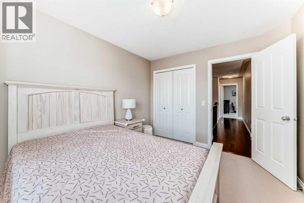 Single Family House for Sale in   Avenue NW West Hillhurst Calgary 