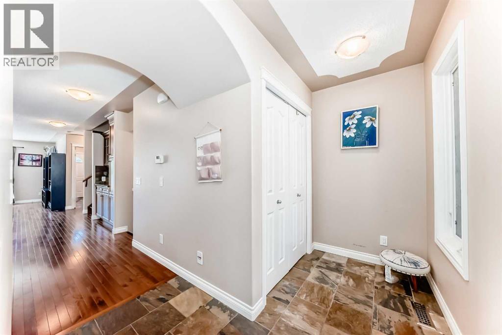 Single Family House for Sale in   Avenue NW West Hillhurst Calgary 