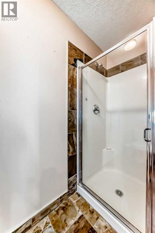 Single Family House for Sale in   Avenue NW West Hillhurst Calgary 