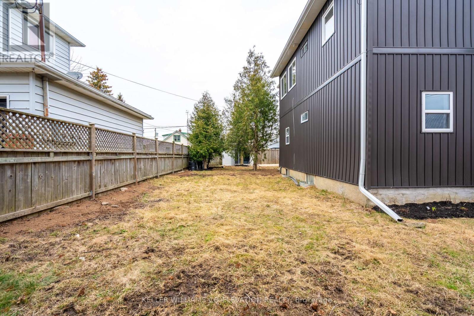 Photo 25 of 1 50 Martin Street, Thorold ON