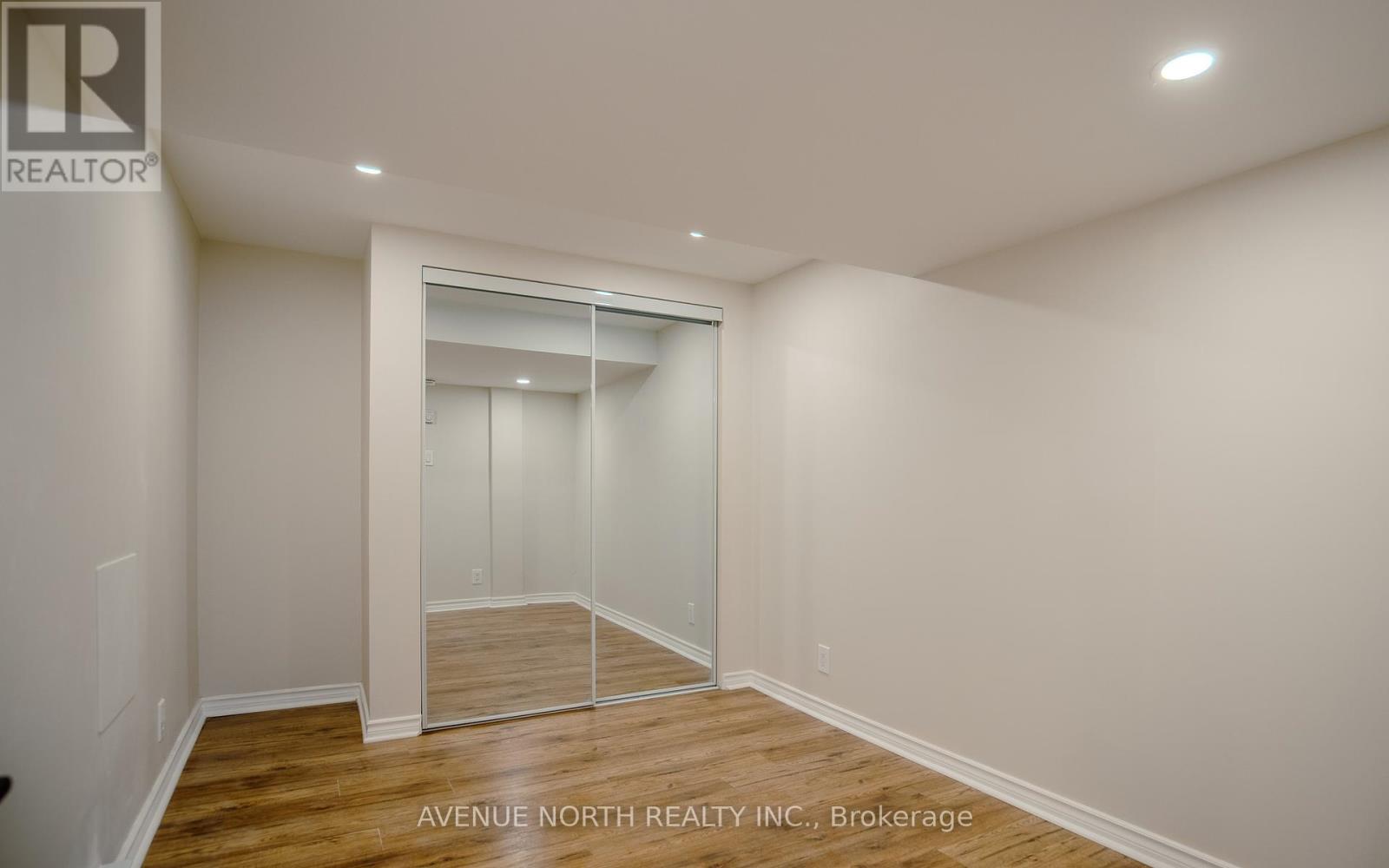 Photo 21 of 882 Balsam Drive, Ottawa ON