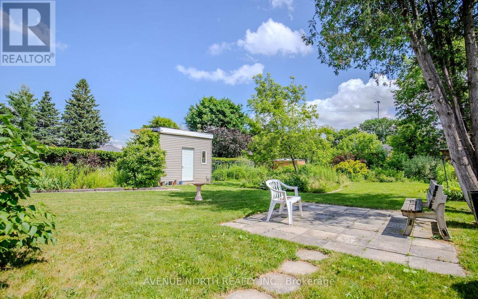 Photo 24 of 882 Balsam Drive, Ottawa ON