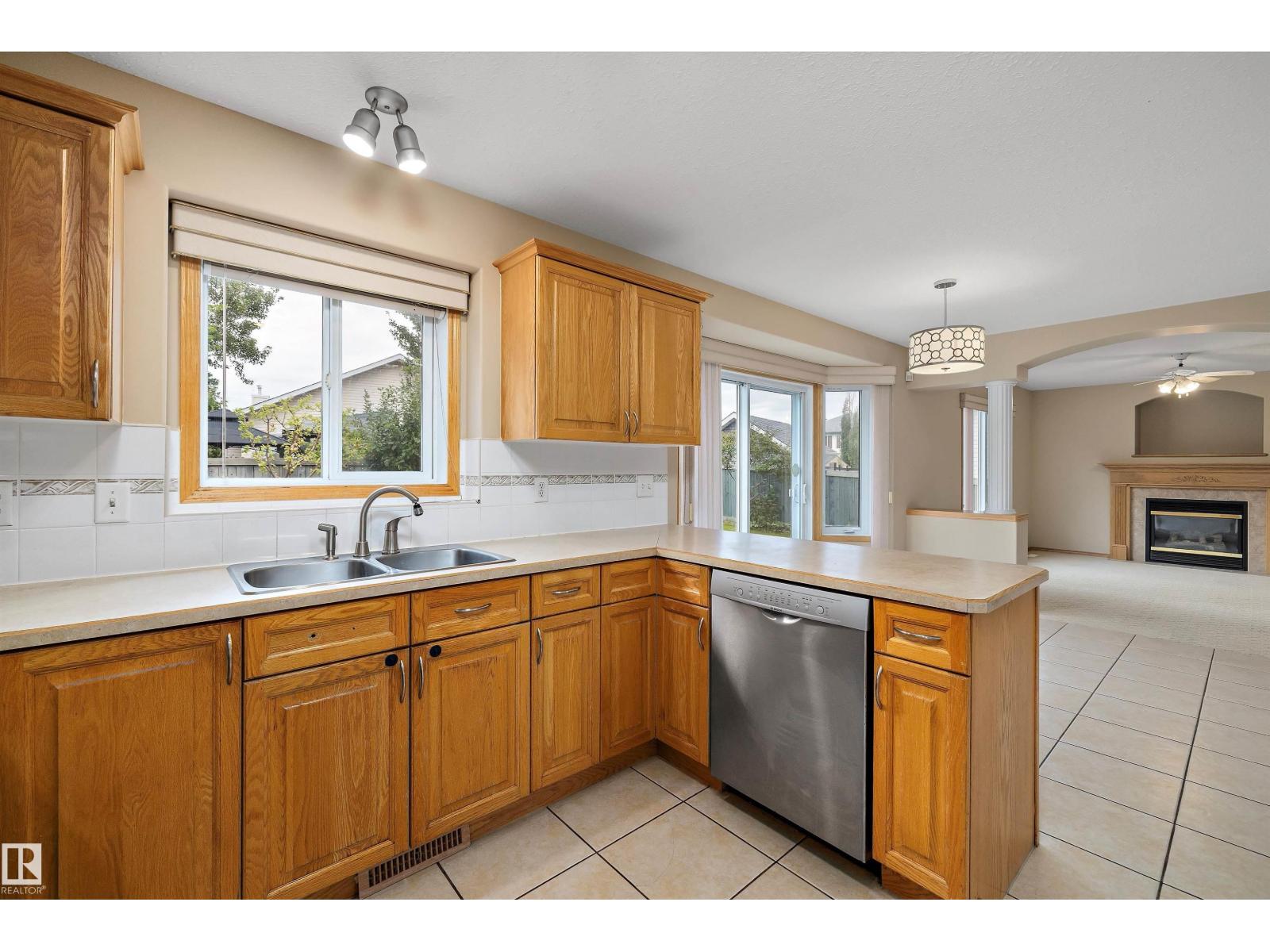Photo 24 of 16227 84 St Nw, Edmonton AB