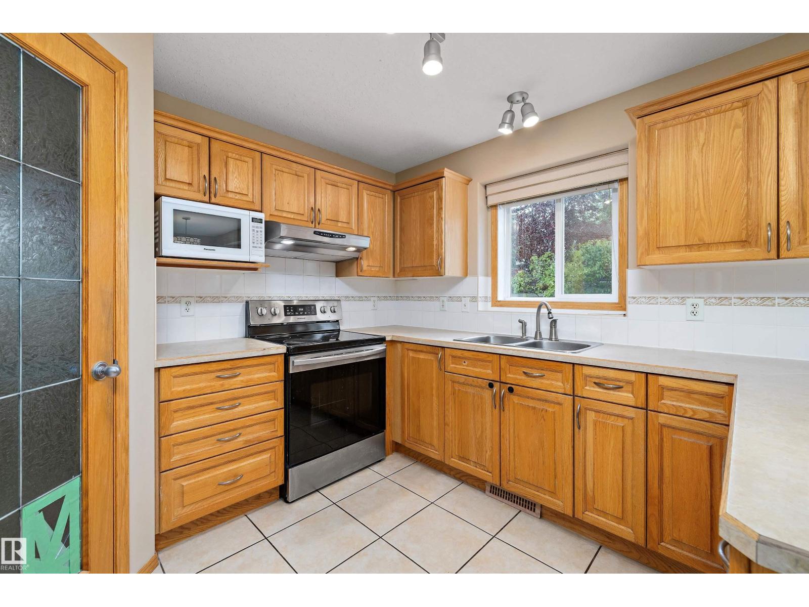 Photo 22 of 16227 84 St Nw, Edmonton AB