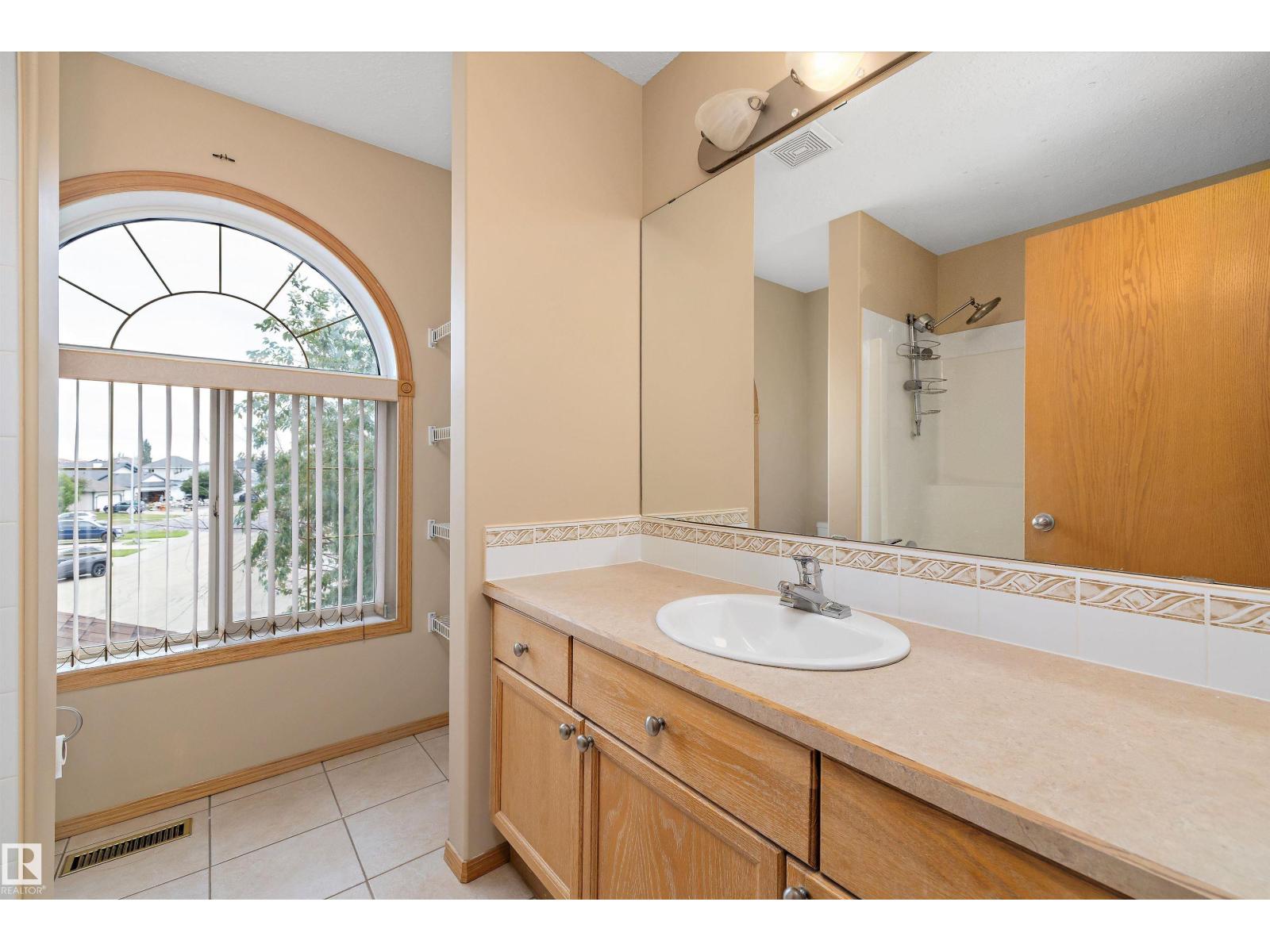 Photo 34 of 16227 84 St Nw, Edmonton AB