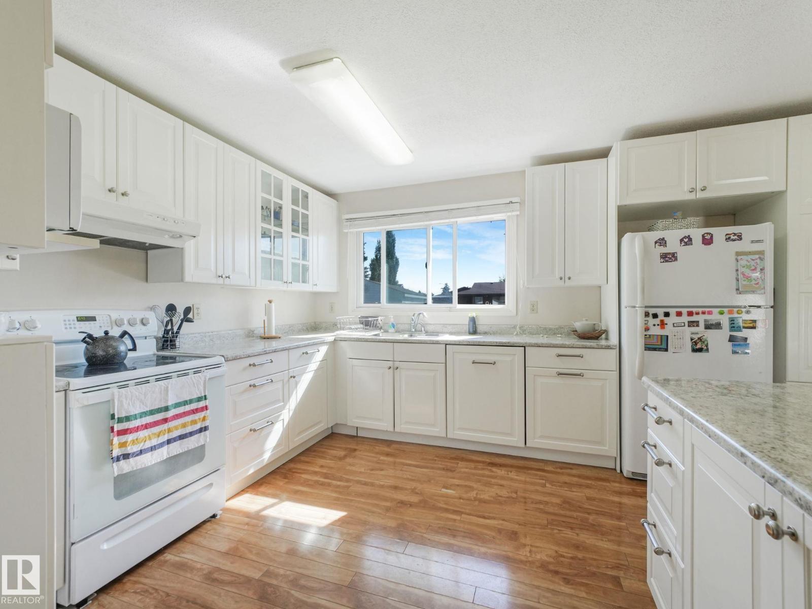 Photo 34 of 119 Willow Dr, Wetaskiwin AB