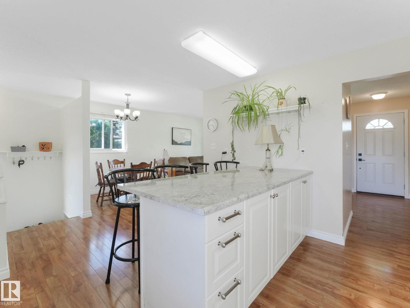 Photo 8 of 119 Willow Dr, Wetaskiwin AB