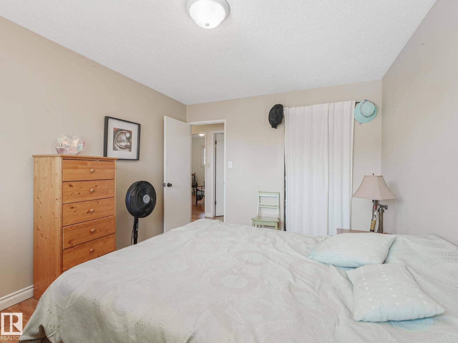 Photo 10 of 119 Willow Dr, Wetaskiwin AB
