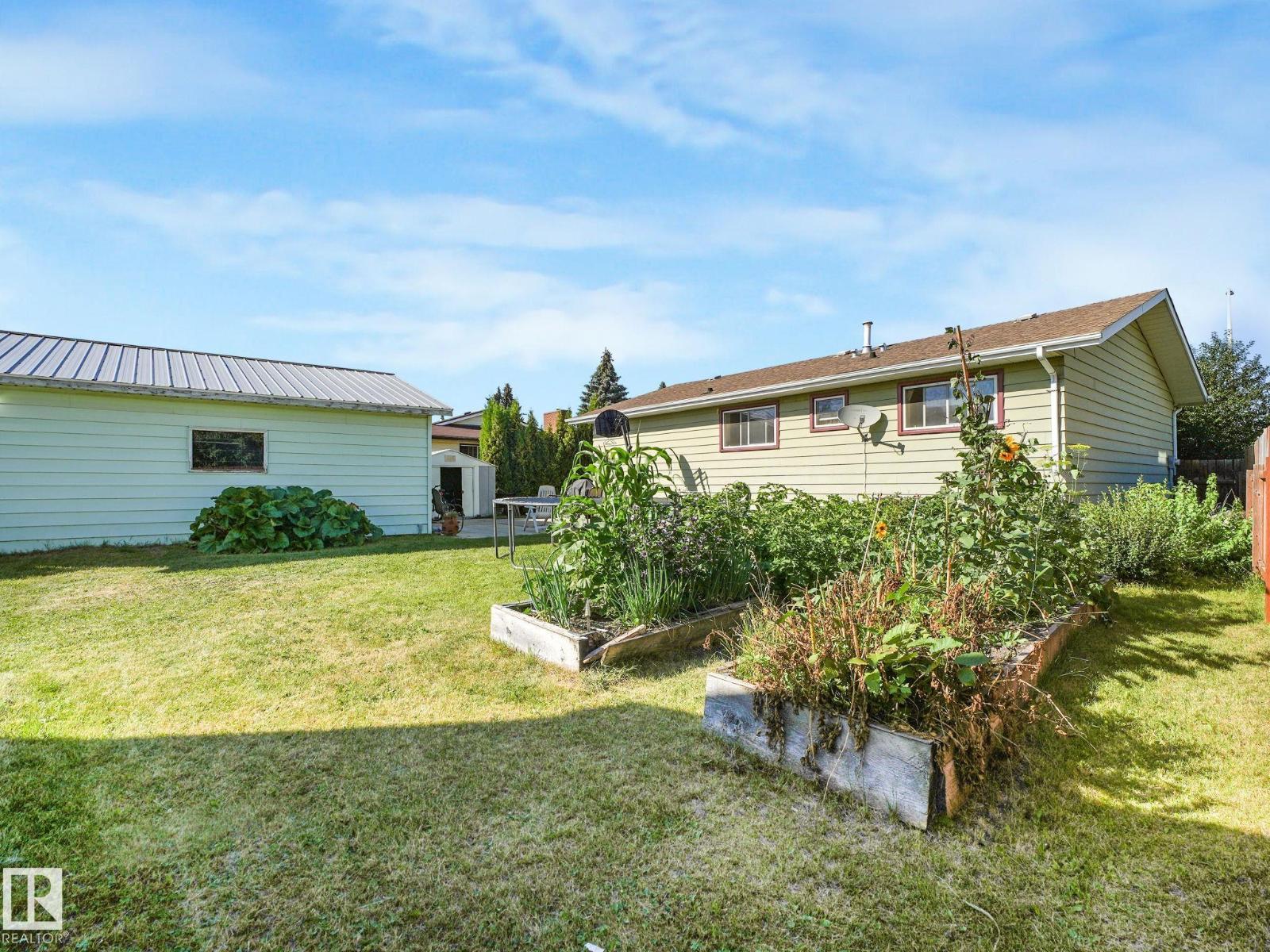 Photo 27 of 119 Willow Dr, Wetaskiwin AB