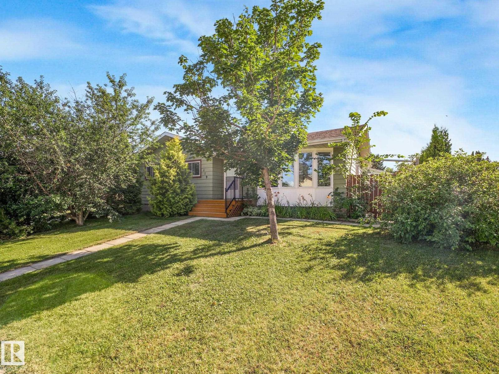 Photo 13 of 119 Willow Dr, Wetaskiwin AB
